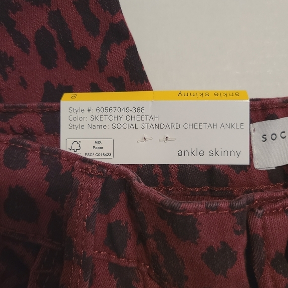 NWT Social Standards Ankle Skinny Sketchy Cheetah Red Pants Size 8 - Picture 8 of 14
